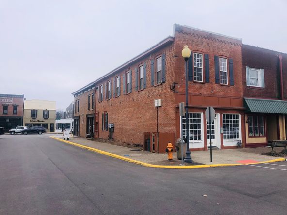 119 E Chestnut St, Corydon, IN 47112